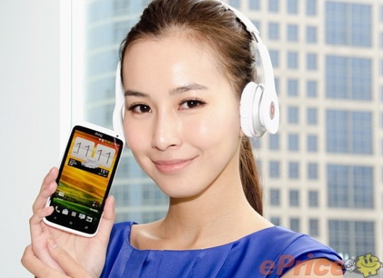   HTC One X    Beats Solo